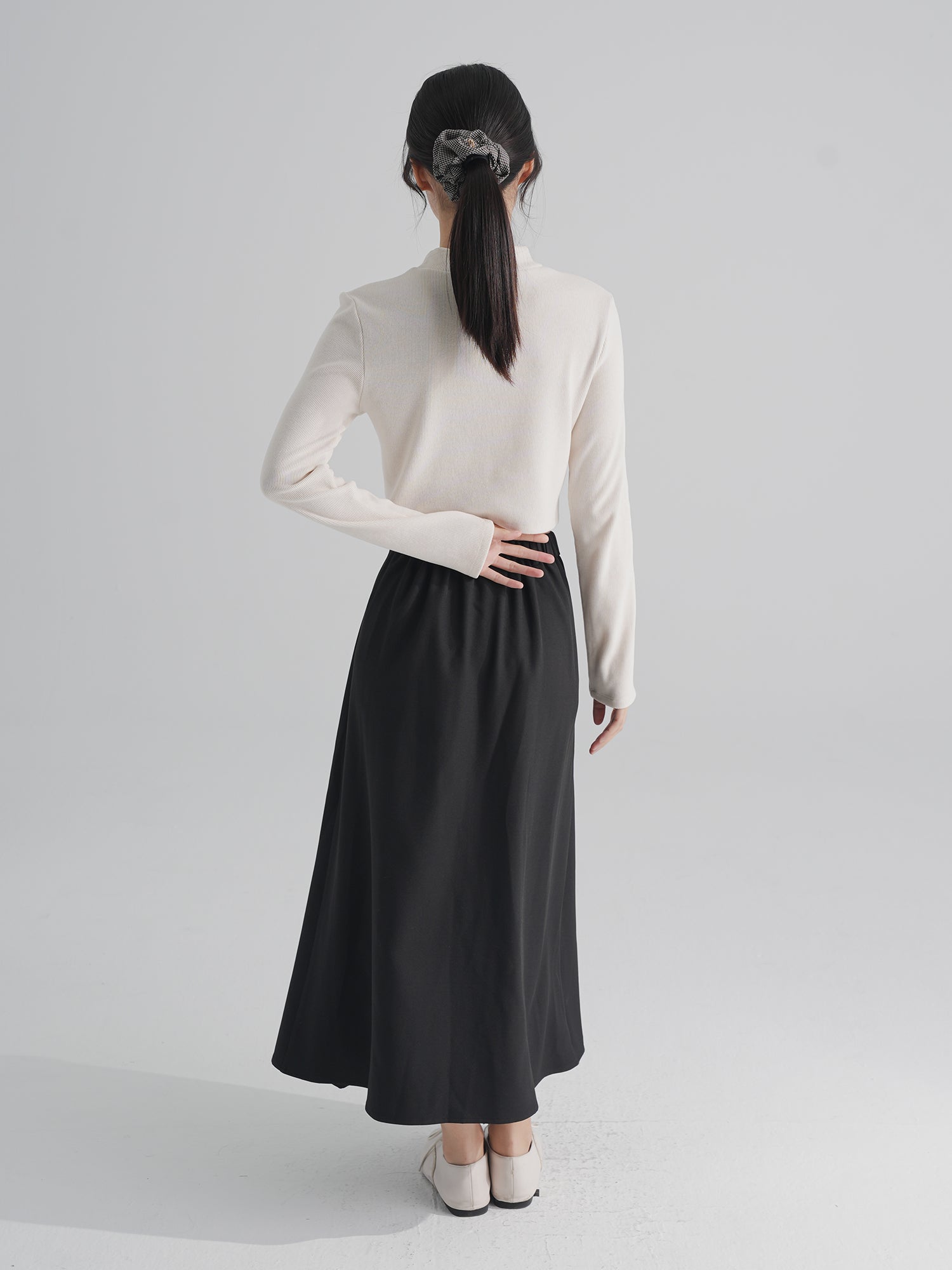 90% Cashmere / Iona Funnel Neck Ribbed Top