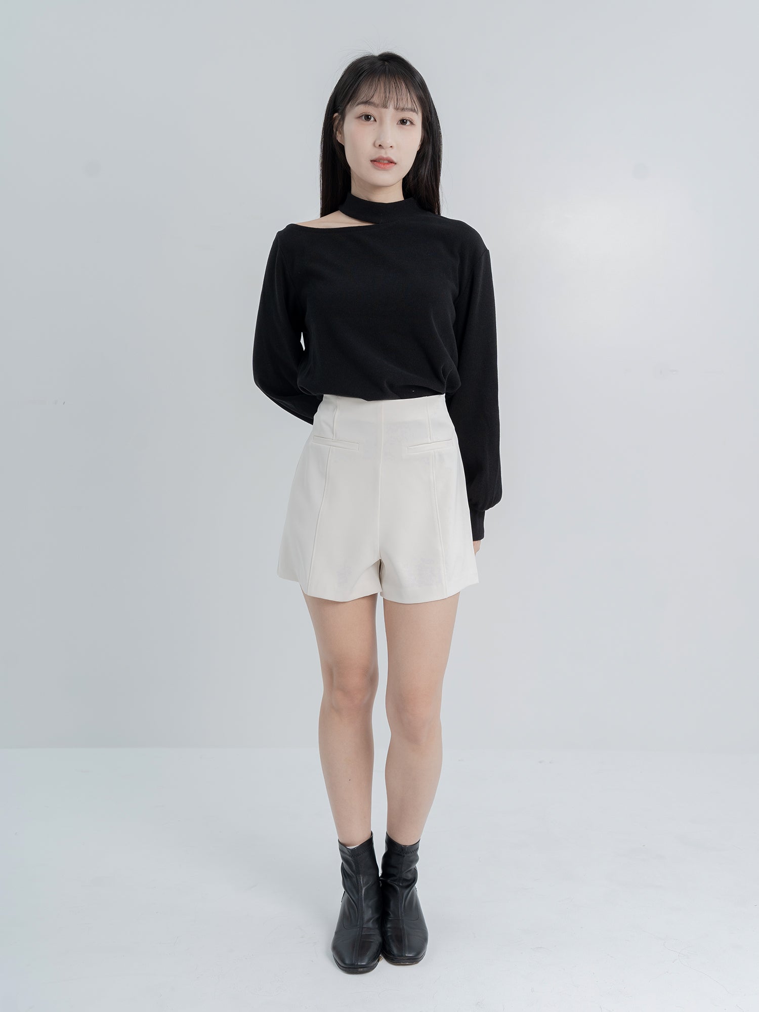 90% Cashmere / Merlina Cut-out Top