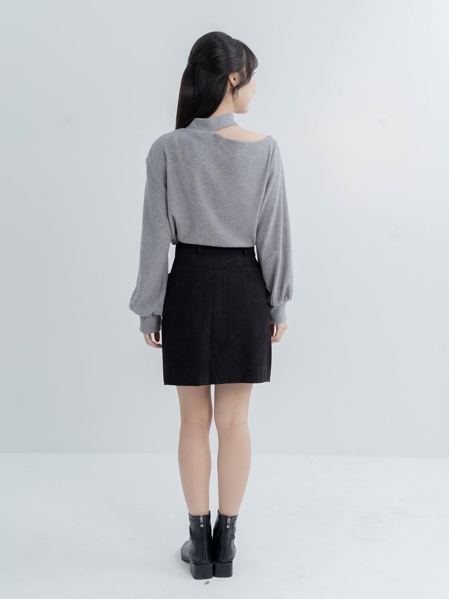 90% Cashmere / Merlina Cut-out Top