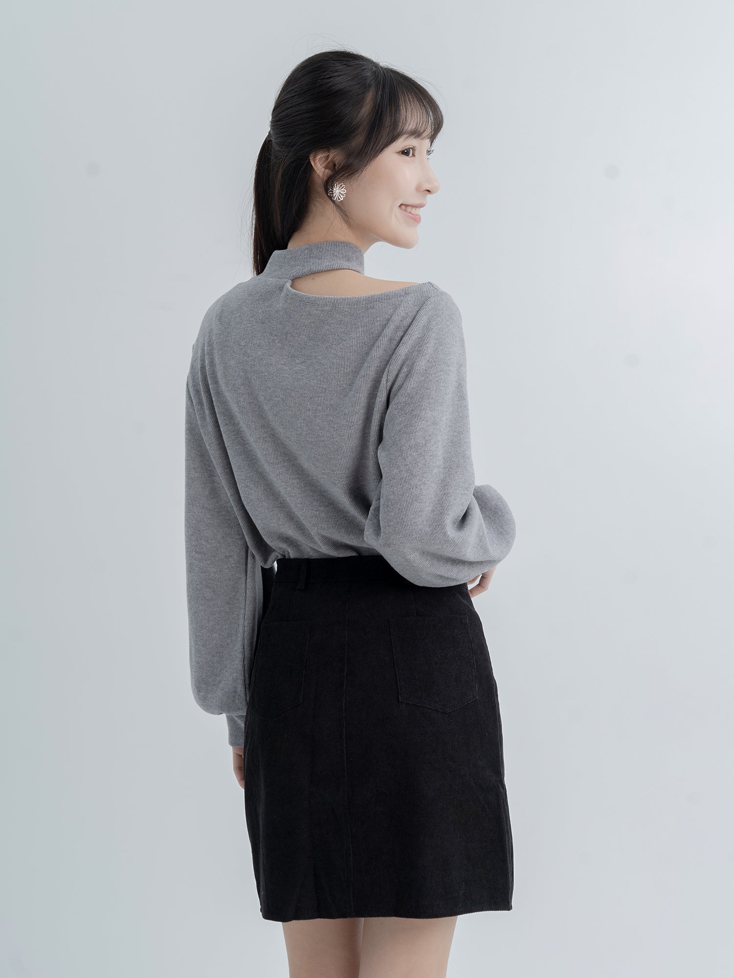 90% Cashmere / Merlina Cut-out Top