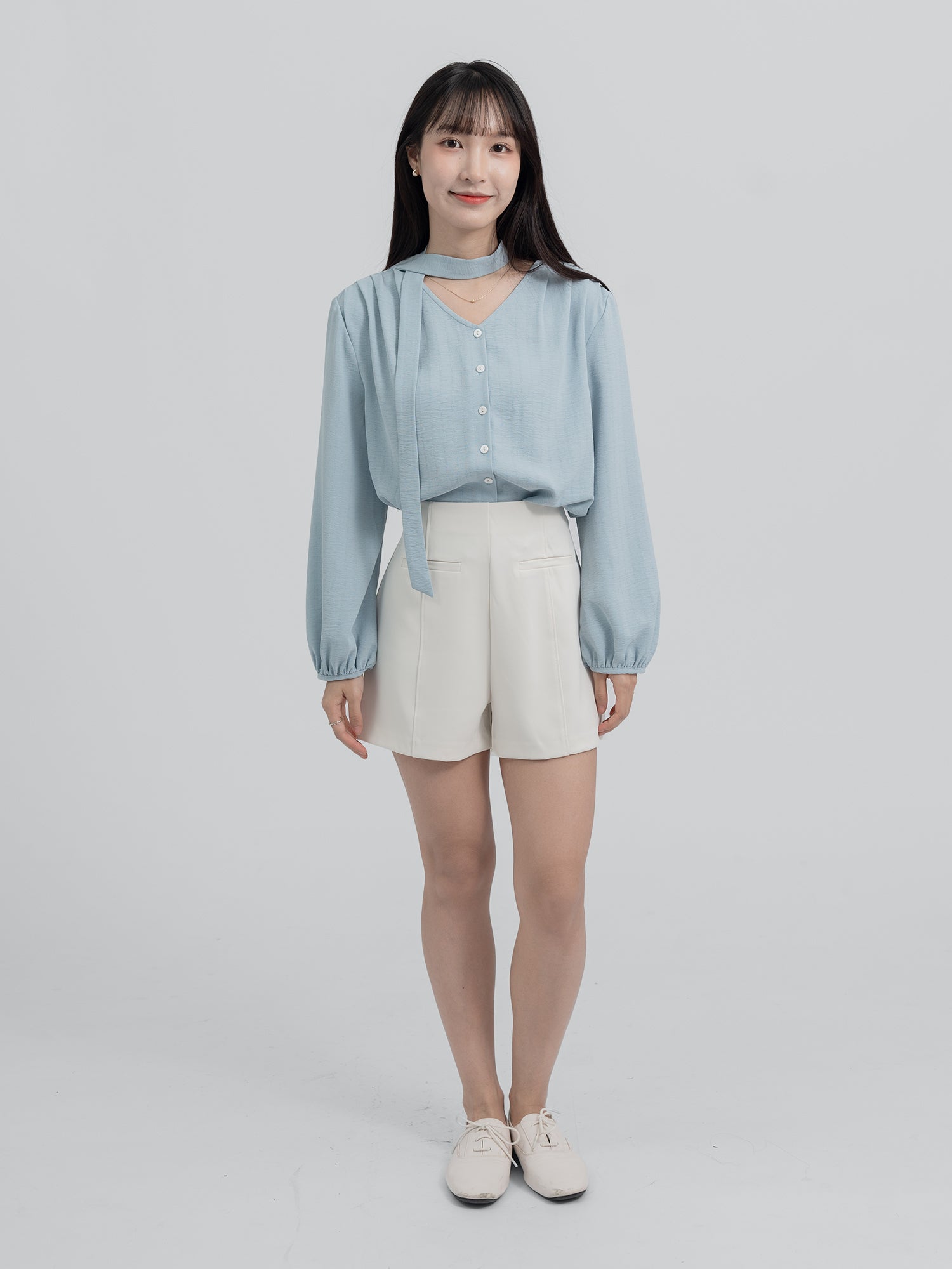 Fleur V-neck Tie Blouse