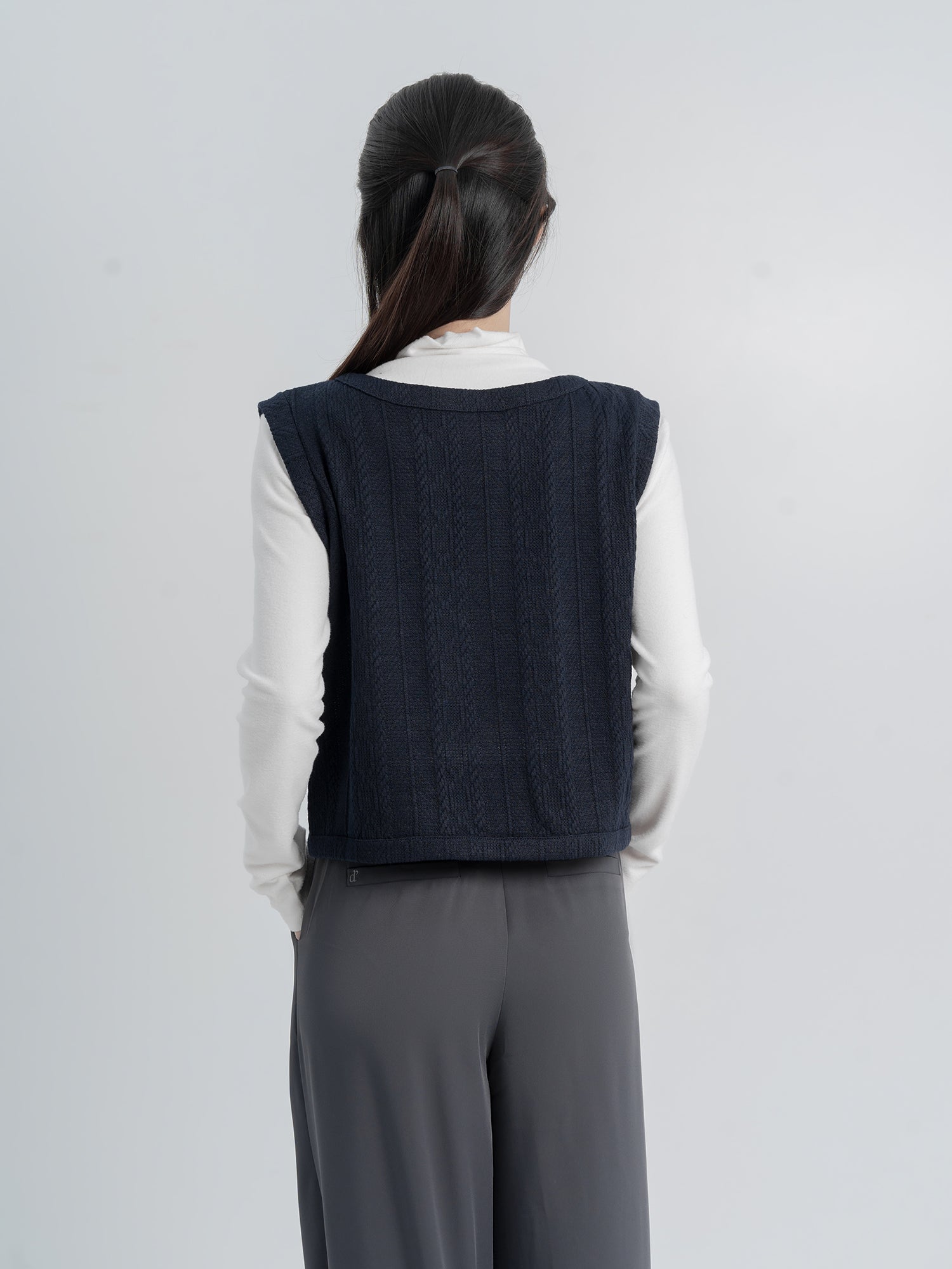 Oliver Cable Knit Vest