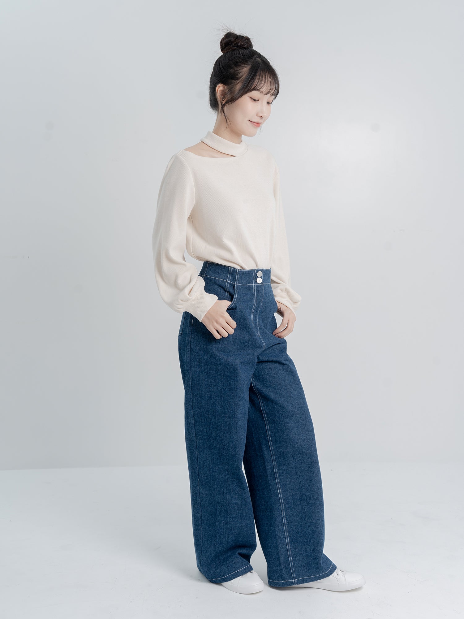 90% Cashmere / Merlina Cut-out Top