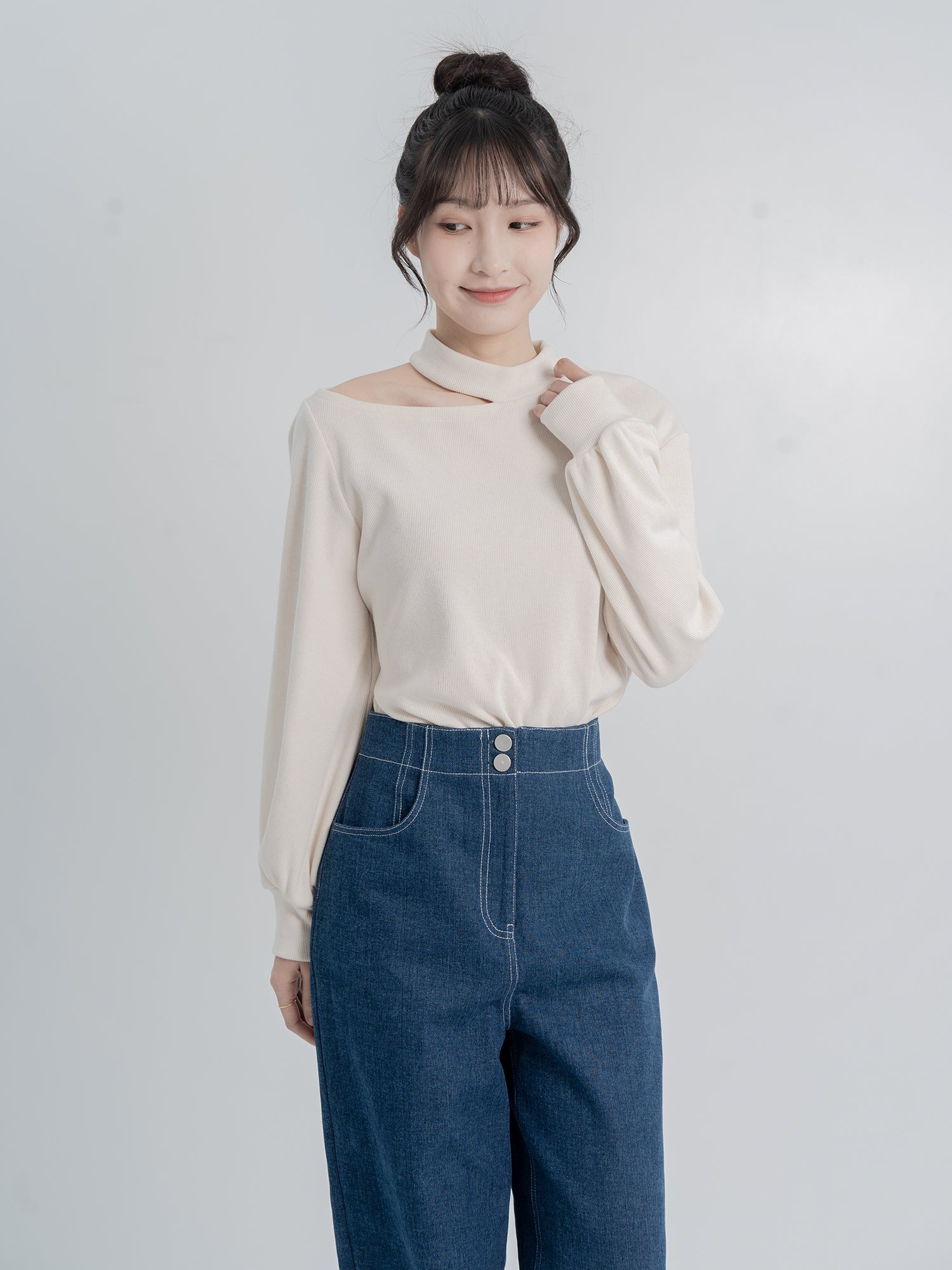 90% Cashmere / Merlina Cut-out Top