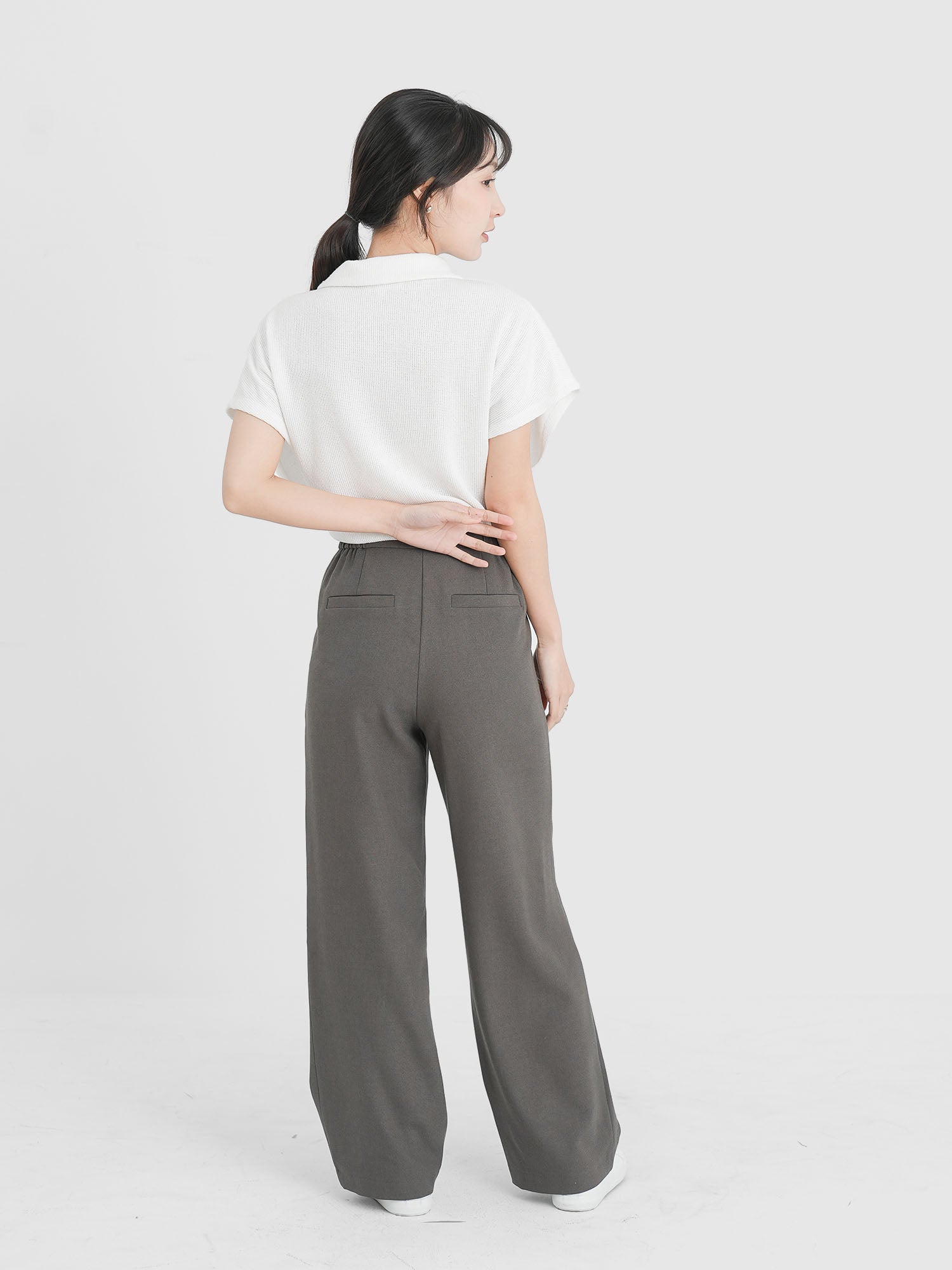 Dual Buttoned Pleat Pants