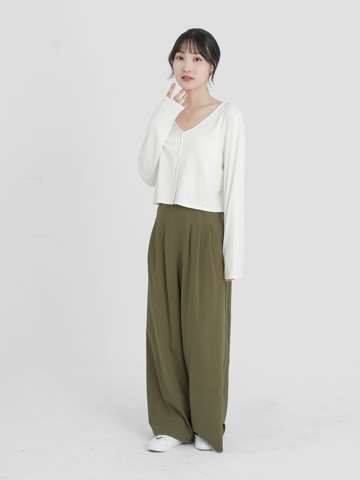 Lyra Clean Buttoned Cardigan