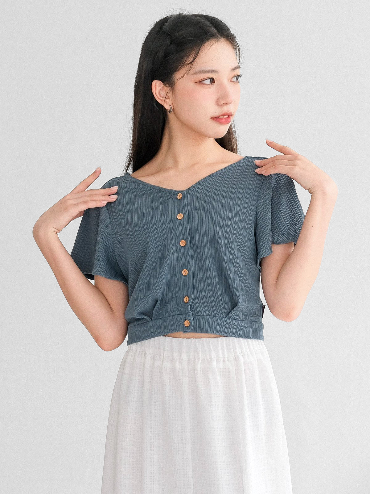 Rihu Ruffle Sleeve Crop Top