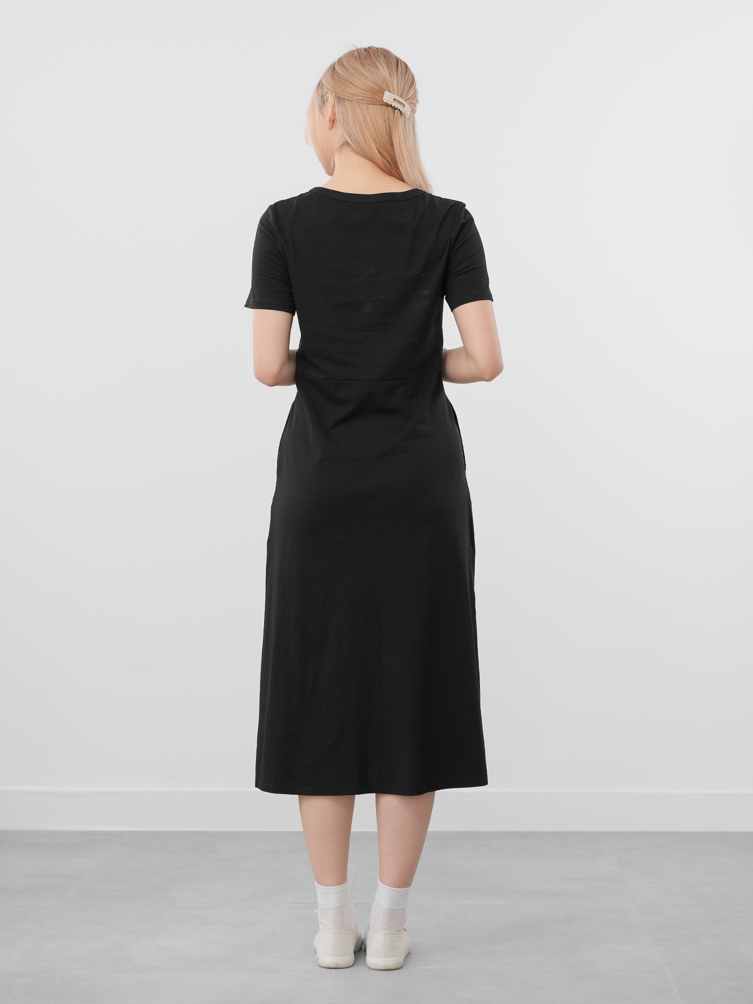 Taelyn Front Knot Midi Dress