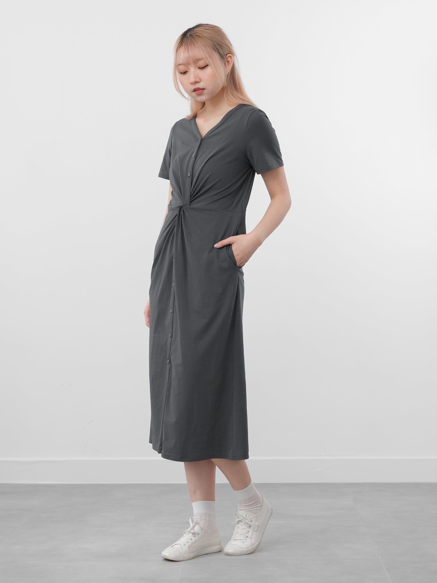 Taelyn Front Knot Midi Dress