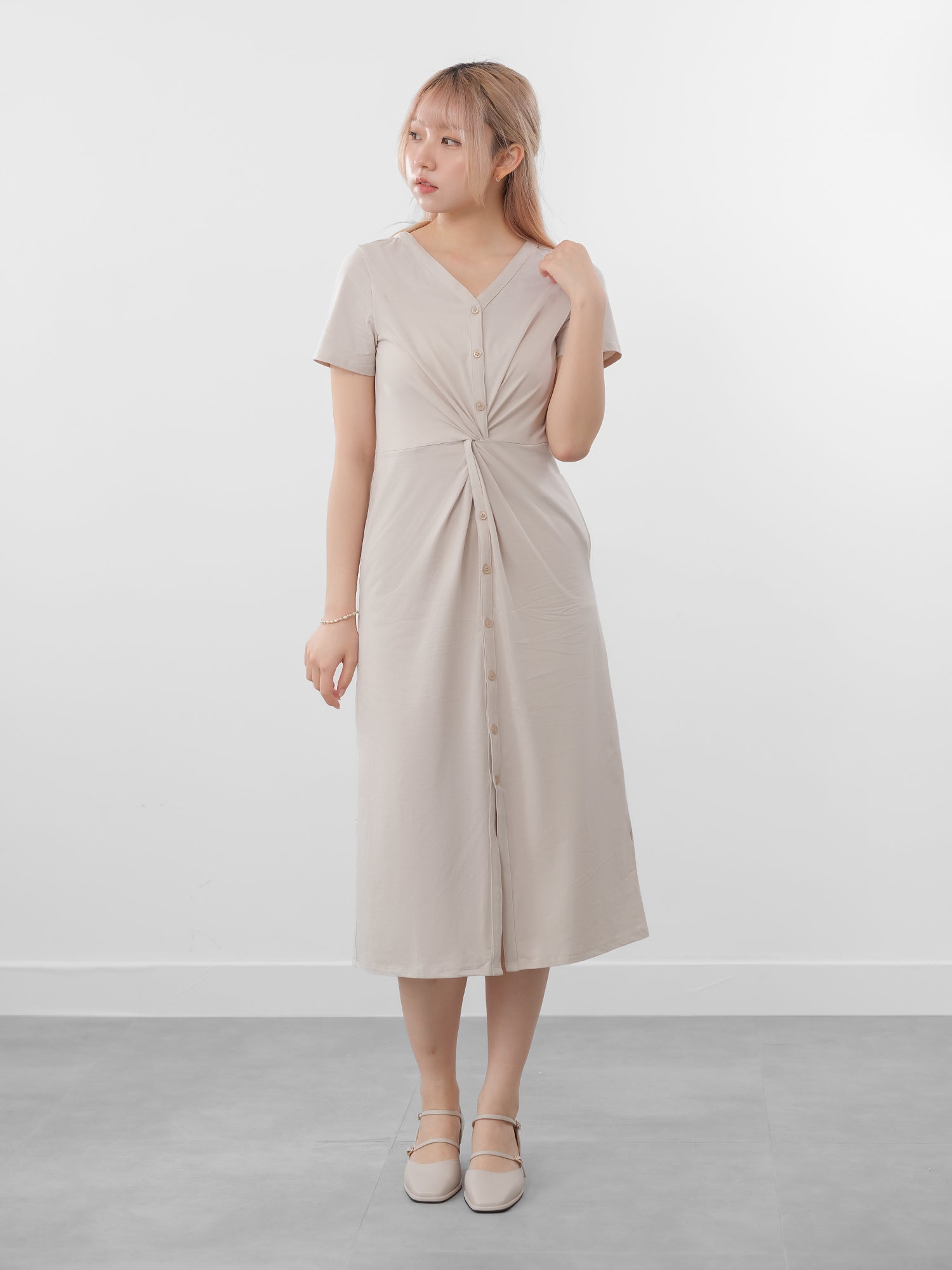 Taelyn Front Knot Midi Dress