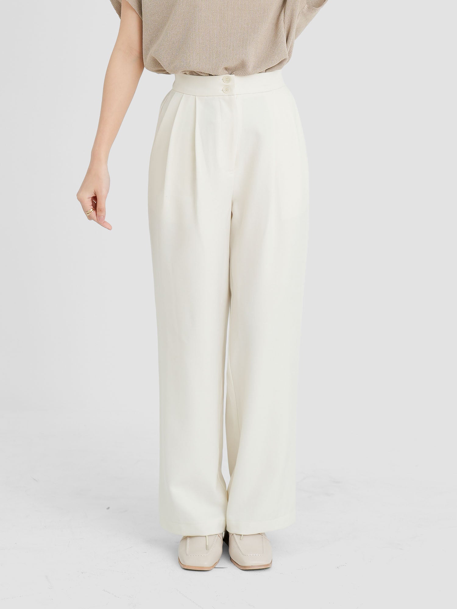 Dual Buttoned Pleat Pants