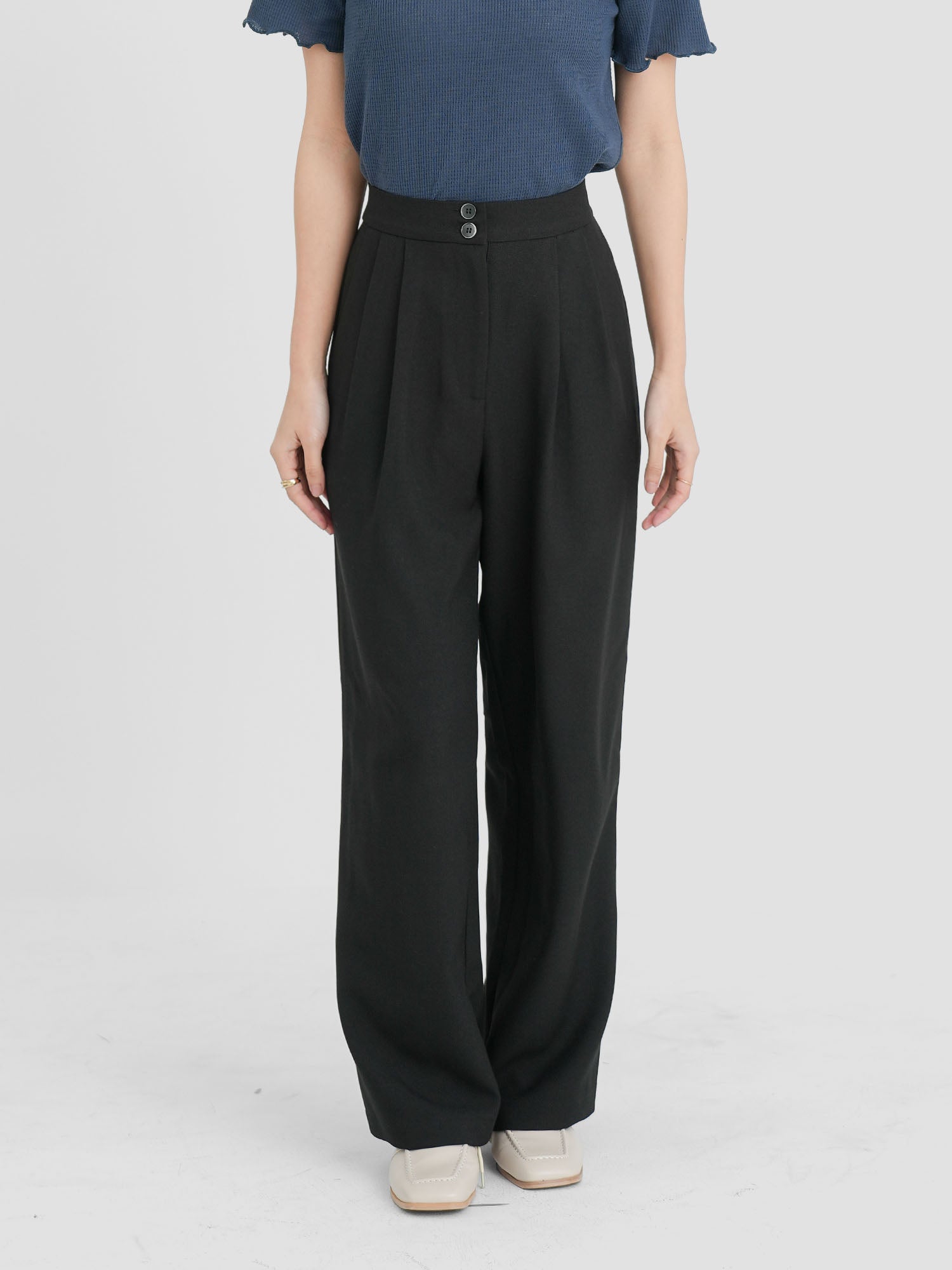 Dual Buttoned Pleat Pants